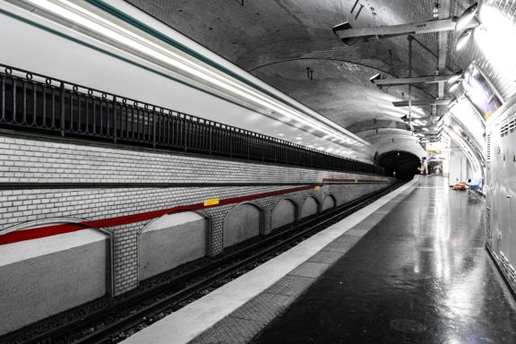 Station Mirabeau, Paris