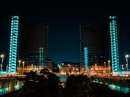 Bibliothèque F. Mitterrand, Paris